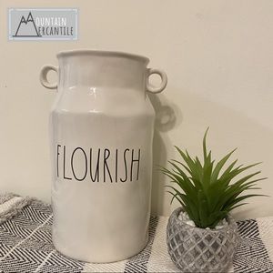 NEW Rae Dunn-FLOURISH- flower vase!